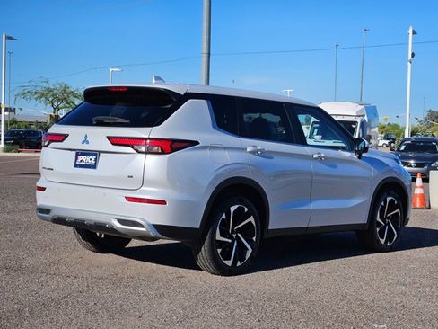 Used 2024 Mitsubishi Outlander SE image 6