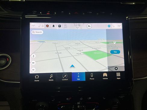 Used 2022 Jeep Grand Cherokee Summit w/ Luxury Tech Group V image 21