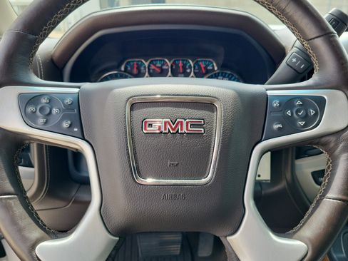 Used 2018 GMC Sierra 3500 SLT w/ Duramax Plus Package image 18