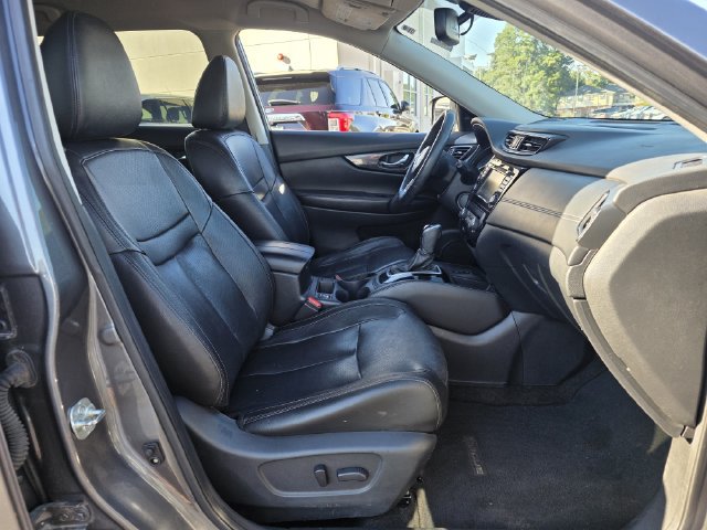 Used 2019 Nissan Rogue SL FWD image 26