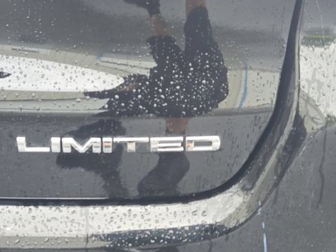 Used 2022 Jeep Compass Limited AWD/4WD image 8