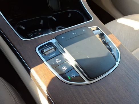 Used 2022 Mercedes-Benz GLC 300 4MATIC image 13