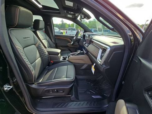 New 2026 GMC Canyon Denali w/ LPO, Denali Black Edition AWD/4WD image 29