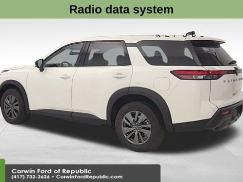 Used 2024 Nissan Pathfinder S image 5