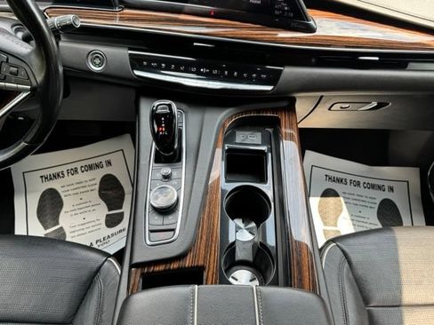 Used 2021 Cadillac Escalade ESV Premium Luxury w/ LPO, Radiant Package AWD/4WD image 30