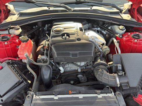 Used 2020 Chevrolet Camaro LT image 11