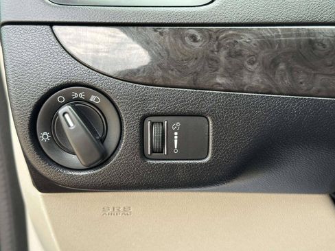 Used 2018 Dodge Grand Caravan SE w/ UConnect Hands-Free Group FWD image 22