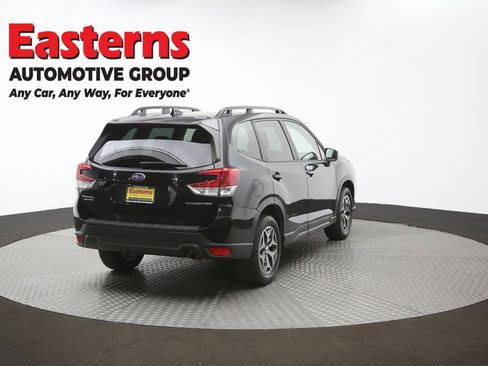 Used 2022 Subaru Forester Premium image 43