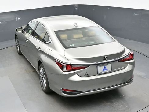 Used 2021 Lexus ES 250 w/ Premium Package image 24