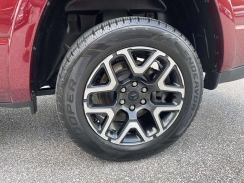 Used 2025 RAM 1500 Laramie AWD/4WD image 10