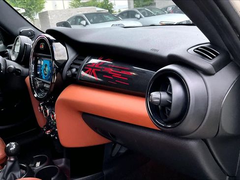 Used 2019 MINI Cooper S FWD image 19