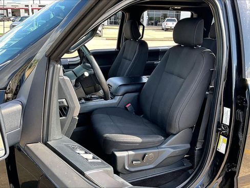 Used 2016 Ford F150 XLT w/ Equipment Group 302A Luxury image 7