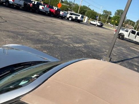 Used 2007 Pontiac Solstice Convertible w/ Premium Package RWD image 6