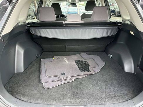 Used 2023 Toyota RAV4 XLE AWD/4WD image 7