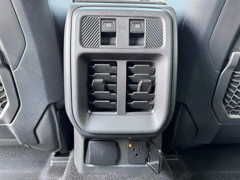 New 2025 Ford Bronco Badlands image 33