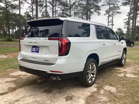 New 2026 GMC Yukon XL Denali w/ Advanced Technology Package RWD image 46