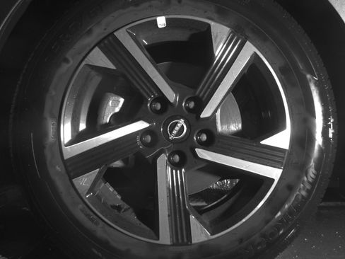 Used 2025 Nissan Sentra SV image 12