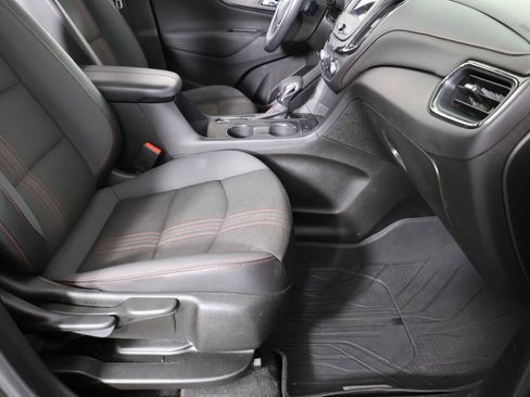 Used 2022 Chevrolet Equinox RS w/ LPO, Floor Liner Package image 27