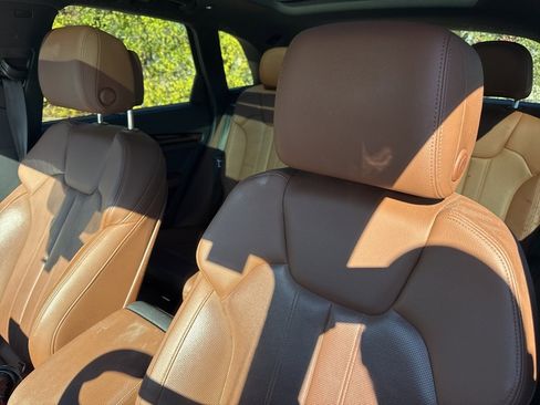 Used 2019 Audi Q5 2.0T Premium Plus w/ Premium Plus Package image 13