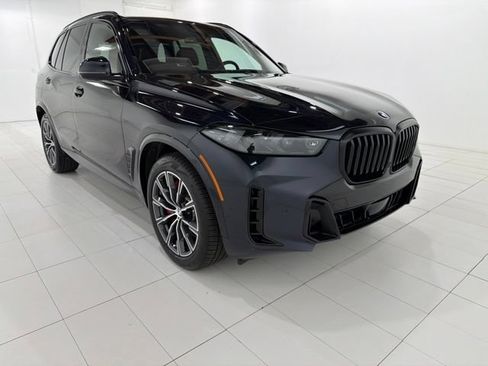 Certified 2024 BMW X5 xDrive40i w/ M Sport Package AWD/4WD image 7