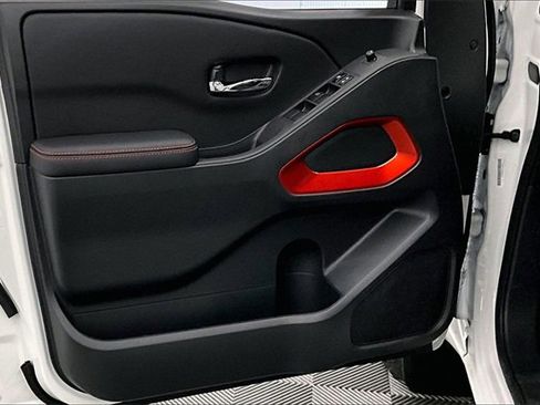 New 2025 Nissan Frontier PRO-4X image 30