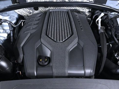 Certified 2026 Porsche Macan AWD/4WD image 26