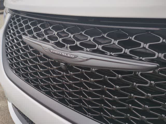 New 2026 Chrysler Pacifica Select FWD image 12