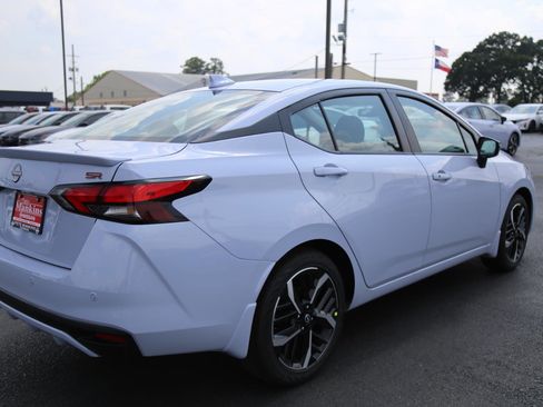 New 2025 Nissan Versa SR w/ Trunk Package image 5