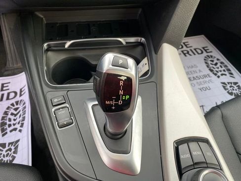 Used 2017 BMW 320i xDrive Sedan image 14