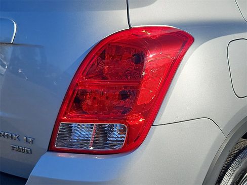 Used 2016 Chevrolet Trax LT image 30