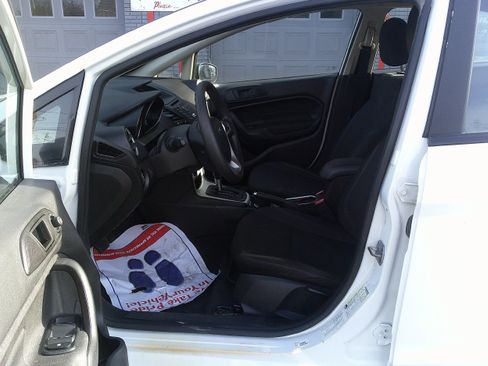 Used 2018 Ford Fiesta SE image 14