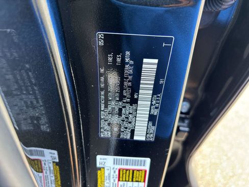 Used 2025 Lexus TX 500h AWD w/ Technology Package image 12