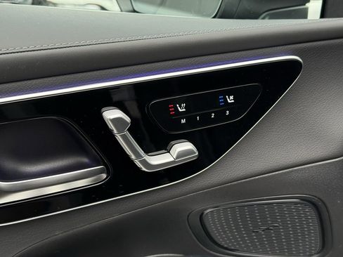 New 2026 Mercedes-Benz GLC 300 image 2