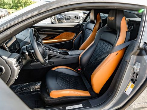 Used 2024 Aston Martin DB12 Coupe RWD image 37