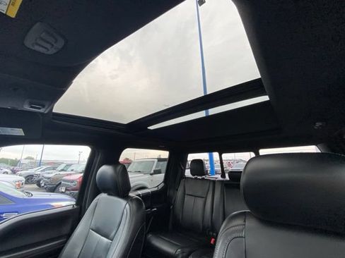 Used 2019 Ford F150 Lariat w/ Equipment Group 502A Luxury AWD/4WD image 32
