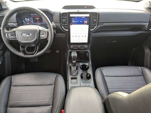 Used 2025 Ford Ranger Lariat w/ FX4 Off-Road Package image 15