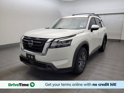Used 2022 Nissan Pathfinder SV FWD image 1