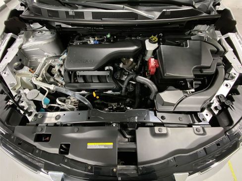 Used 2017 Nissan Rogue Sport SL w/ SL Premium Package image 22