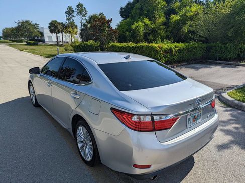 Used 2014 Lexus ES 350 w/ Luxury Package image 4