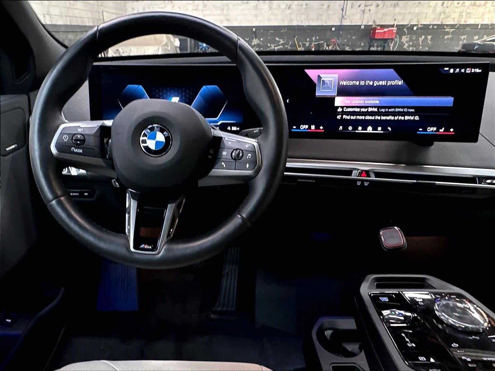 Used 2025 BMW iX xDrive50 w/ Premium Package AWD/4WD image 8