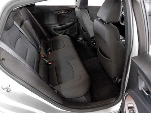 Used 2021 Chevrolet Malibu LT image 34