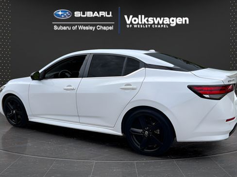 Used 2022 Nissan Sentra SR w/ Lighting Package FWD image 5