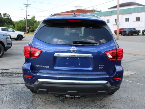 Used 2020 Nissan Pathfinder SV AWD/4WD image 4