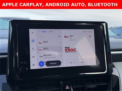 Certified 2023 Toyota Corolla SE image 3