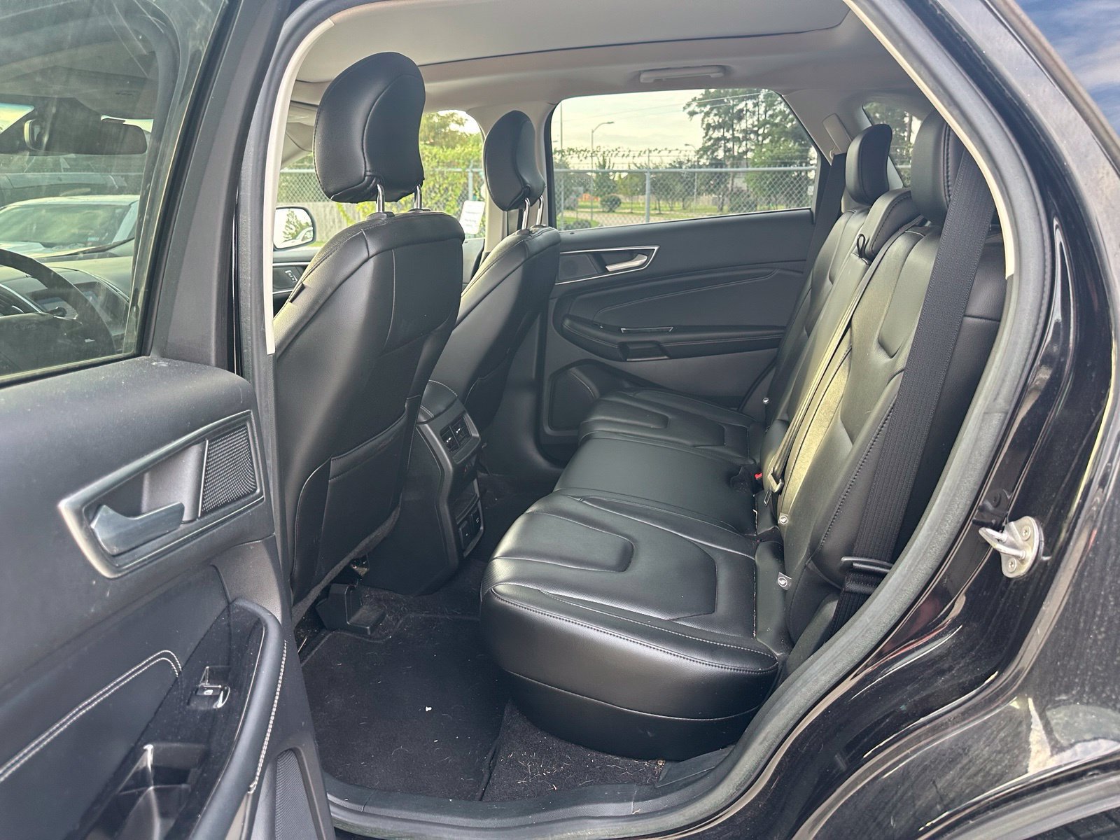 Used 2019 Ford Edge Titanium w/ Equipment Group 301A FWD image 12