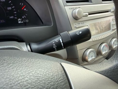 Used 2011 Toyota Camry LE image 20