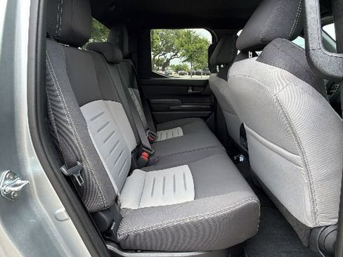 Used 2025 Toyota Tacoma TRD Sport AWD/4WD image 37