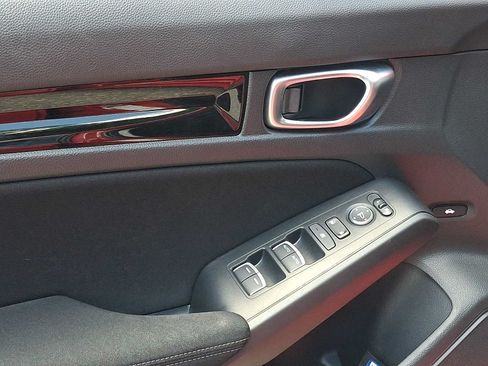 Used 2023 Honda Civic EX image 8
