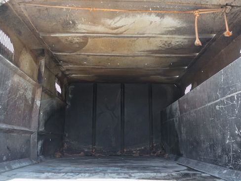 Used 2013 Ford F750 2WD Regular Cab Super Duty image 14