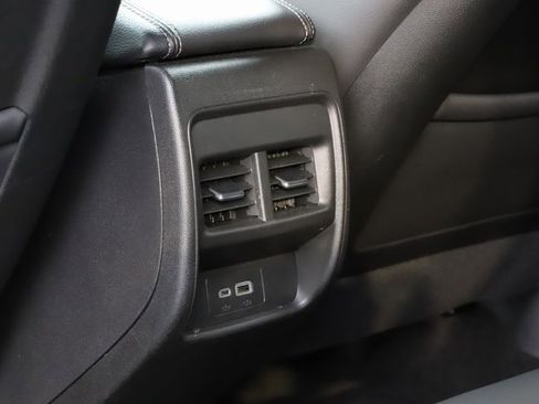 Used 2025 Cadillac XT4 Premium Luxury image 20